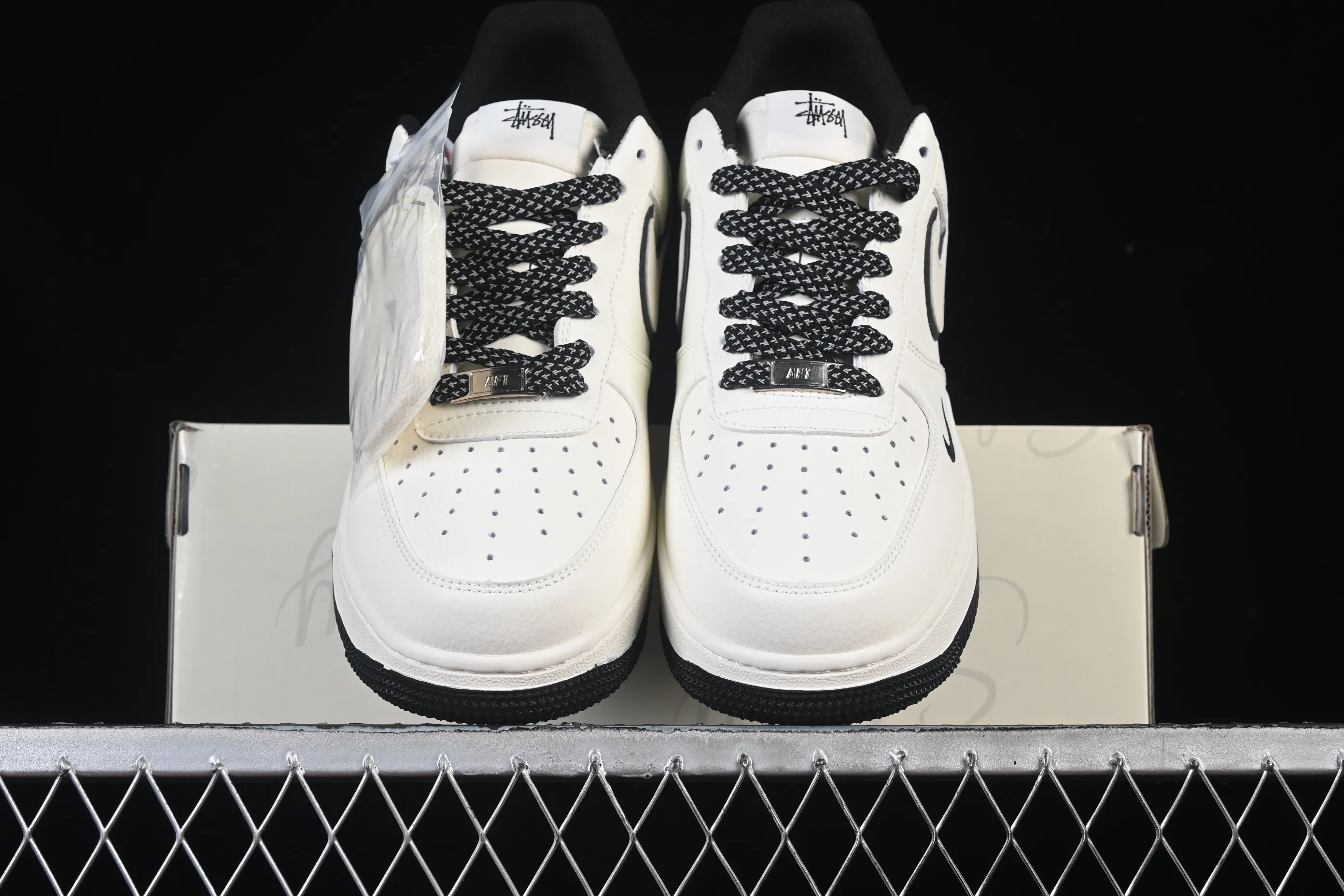 All Categories Nk Air Force 1 Air Force Series Nk Air Force 1 Low Air Force Low Nike Air Force 1'07 Low Black Label Air Force One Low Casual Shoes CS5288-047